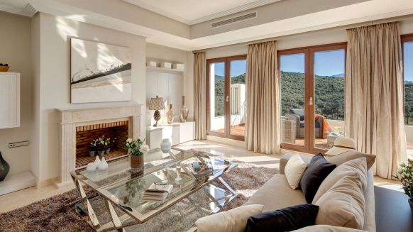 Benahavis Hills Country Club_Livingroom day time_Realista Quality Properties Marbella