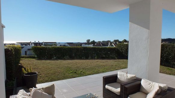 Los Robles_Los Arqueros_ Benahavis_Ground floor apartment open view_Realista Quality Properties Marbella