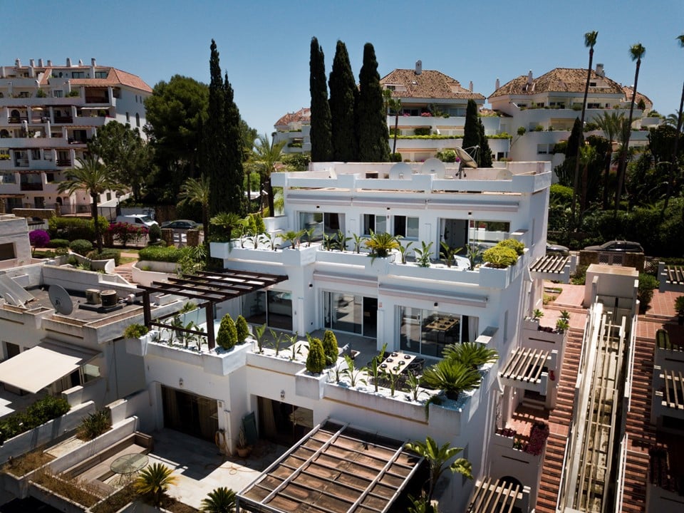 Increible Atico-Duplex en uno de los barrios mas exclusivos de Marbella, Las Lomas de Marbella Club