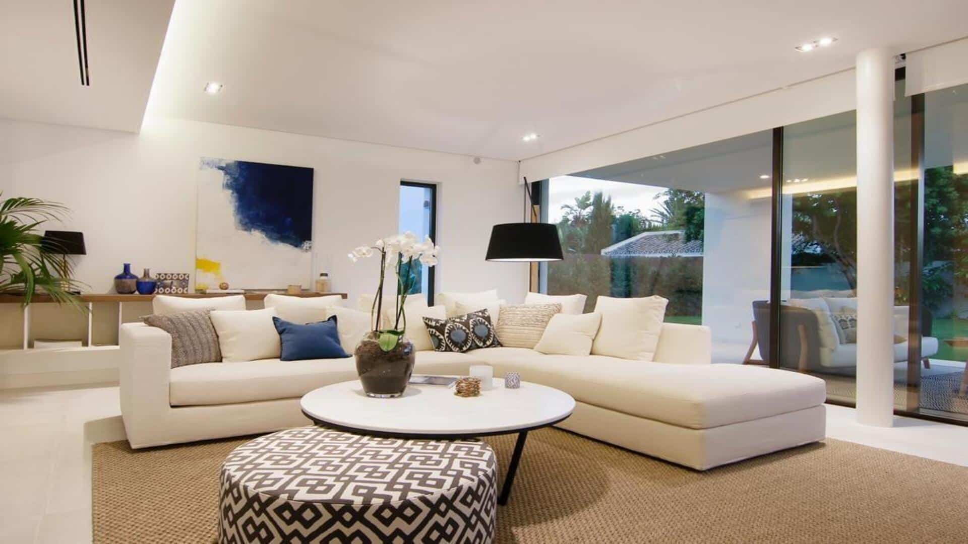 Villa excepcionalmente moderna junto a la playa situada en el exclusivo barrio de Casasola, Estepona