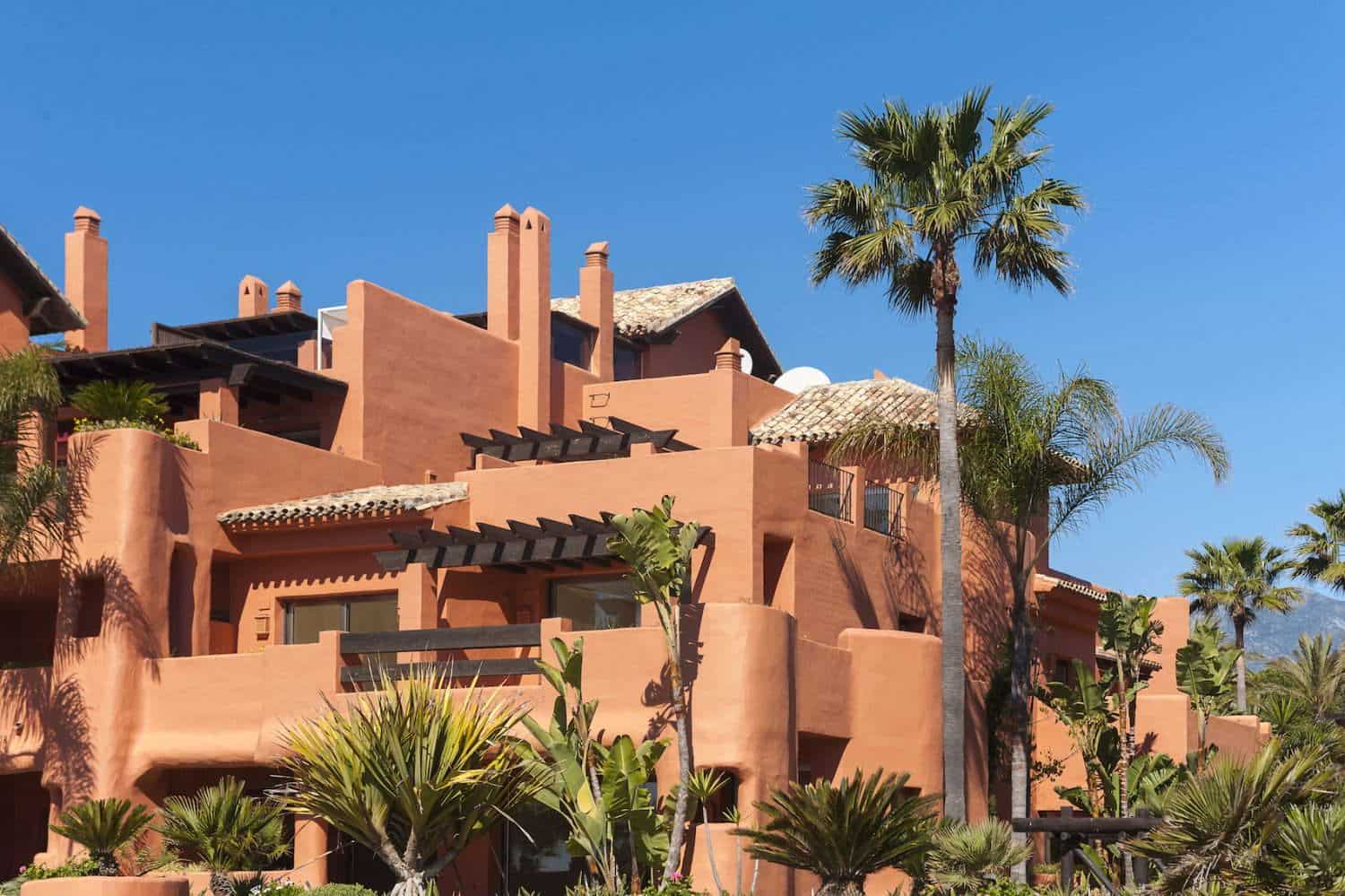 3 slaapkamer duplex appartement aan het strand in Los Monteros Marbella