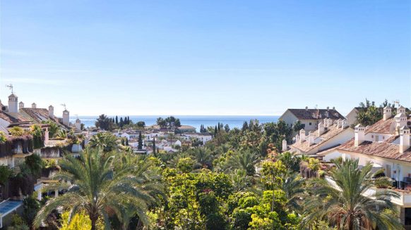 Lomas del Rey Golden Mile penthouse met uitzicht op zee - nabij Puente Romano en Marbella Club