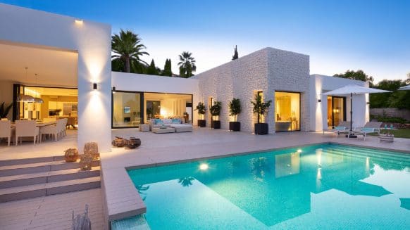 Unieke villa Las Brisas te koop_Realista Quality Real Estate Marbella