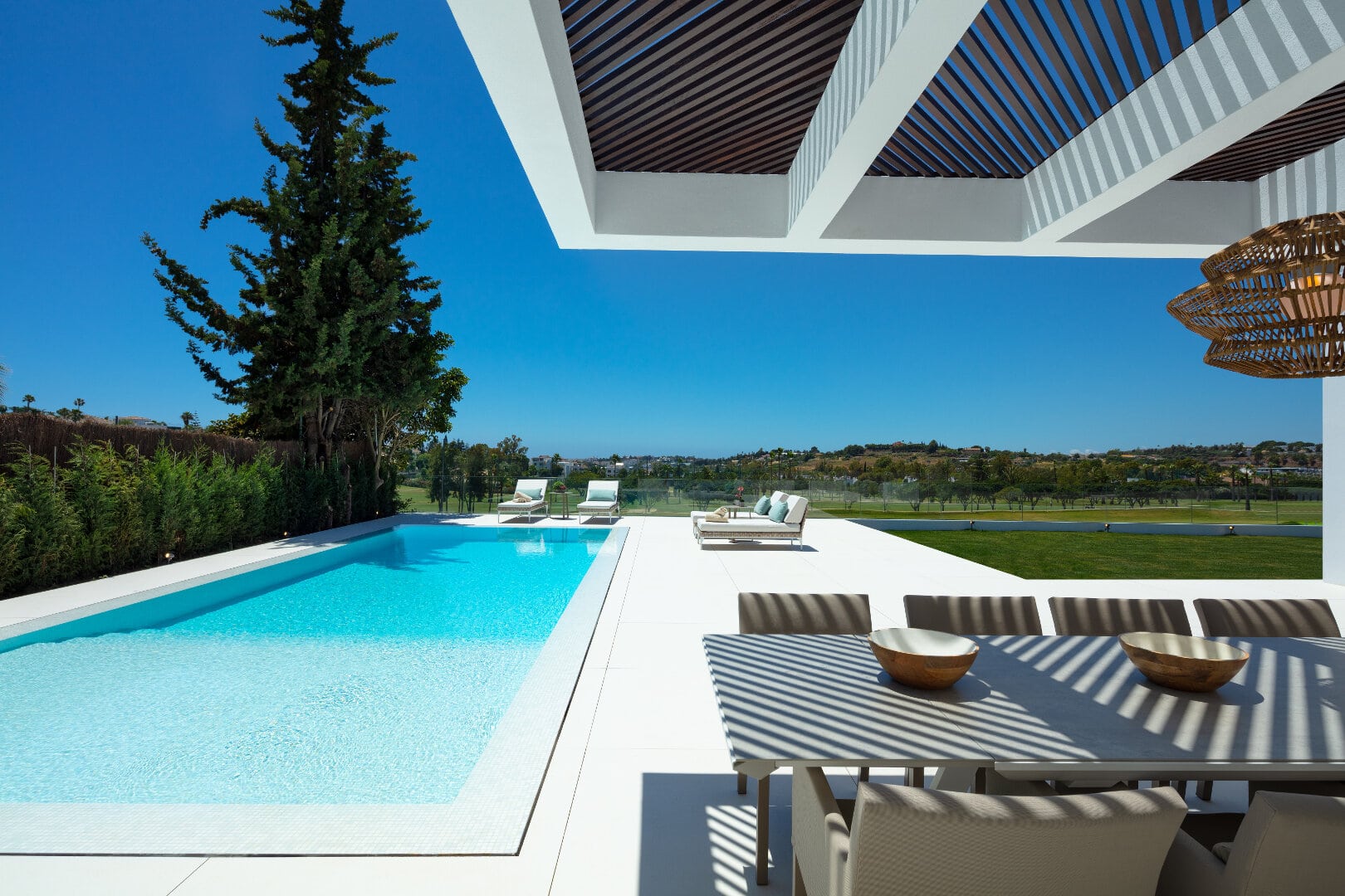 Front line golf Villa with panoramic views, a few steps from Los Naranjos Golf Clubhouse, in Nueva Andalucia Marbella