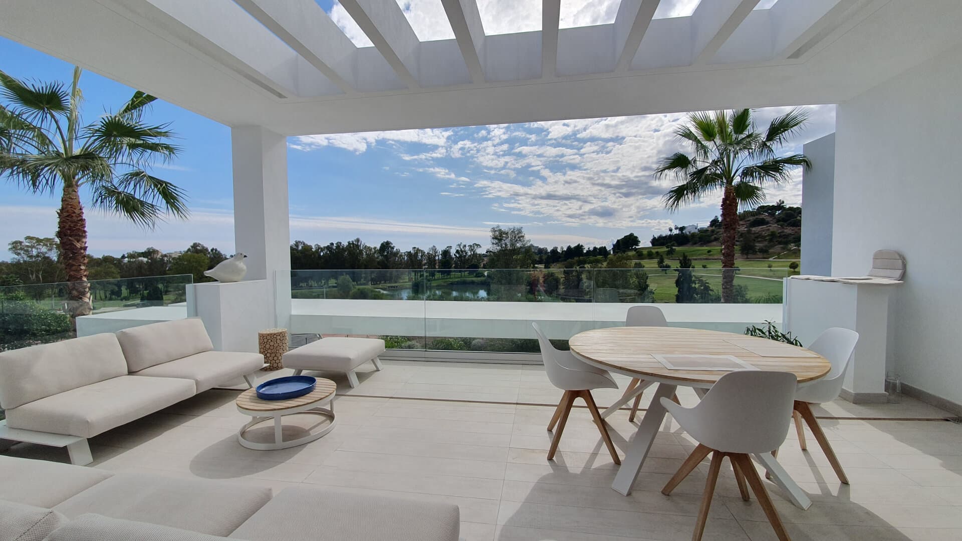 Penthouse front line golf in Benahavis Atalaya Hills with amazing open views
