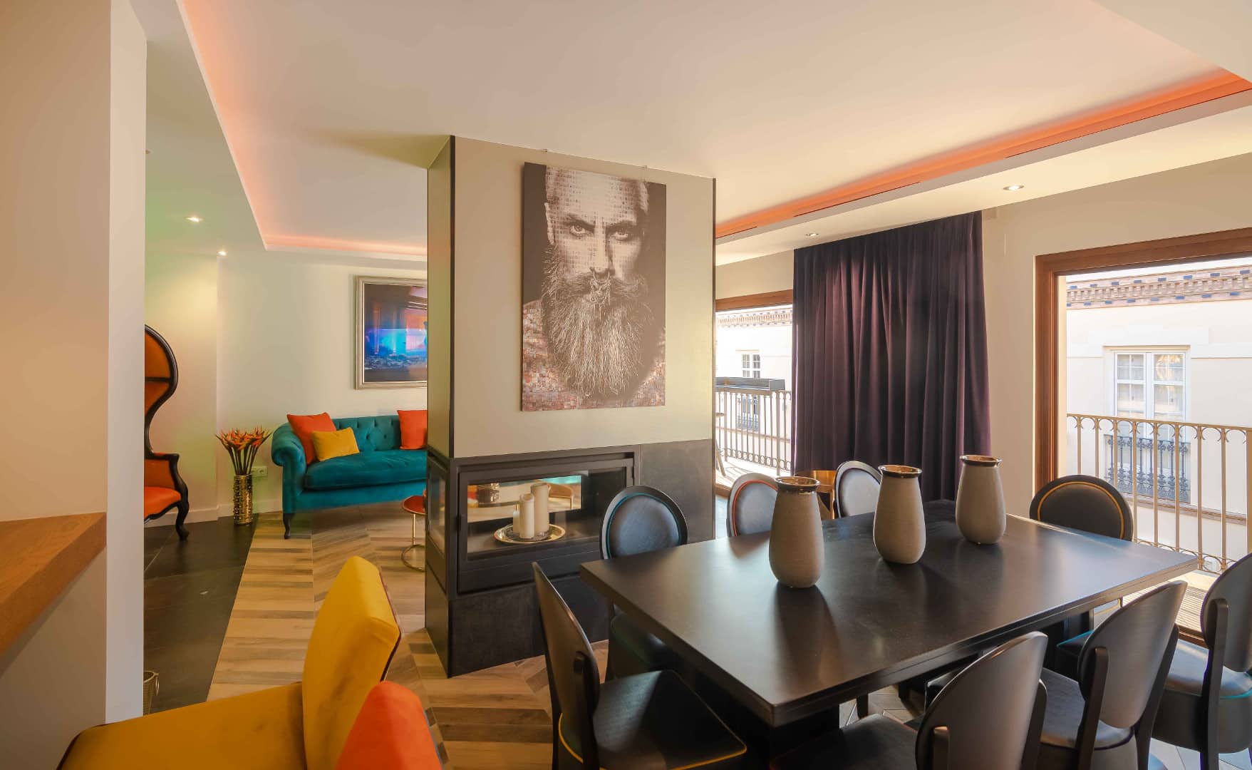 Penthouse in het centrum van Malaga volledig gerenoveerd met ondergrondse garage en berging. Een kans voor investering.