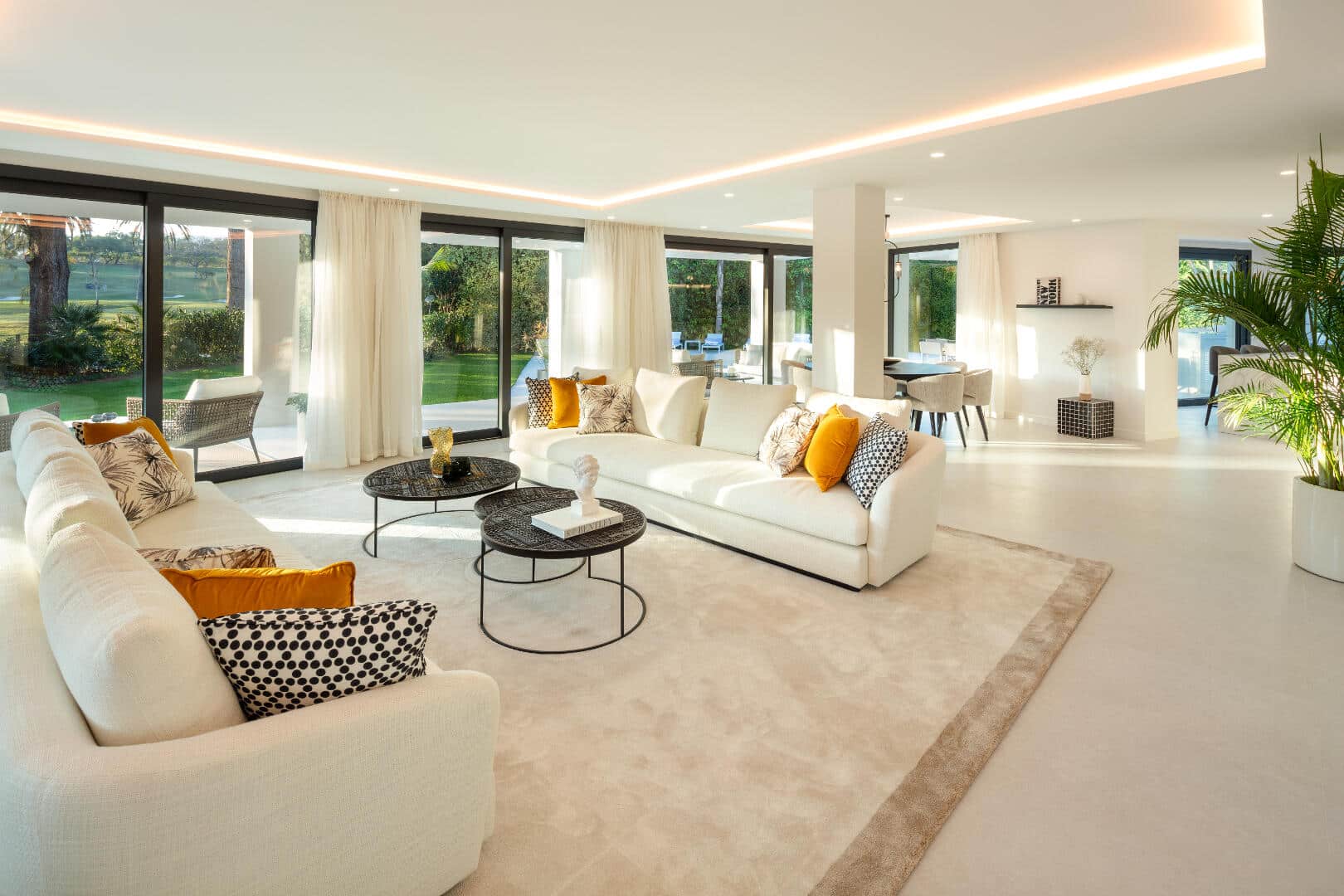 Eerste lijn Las Brisas Golf villa, gerenoveerd tot een nieuw prachtig familiehuis