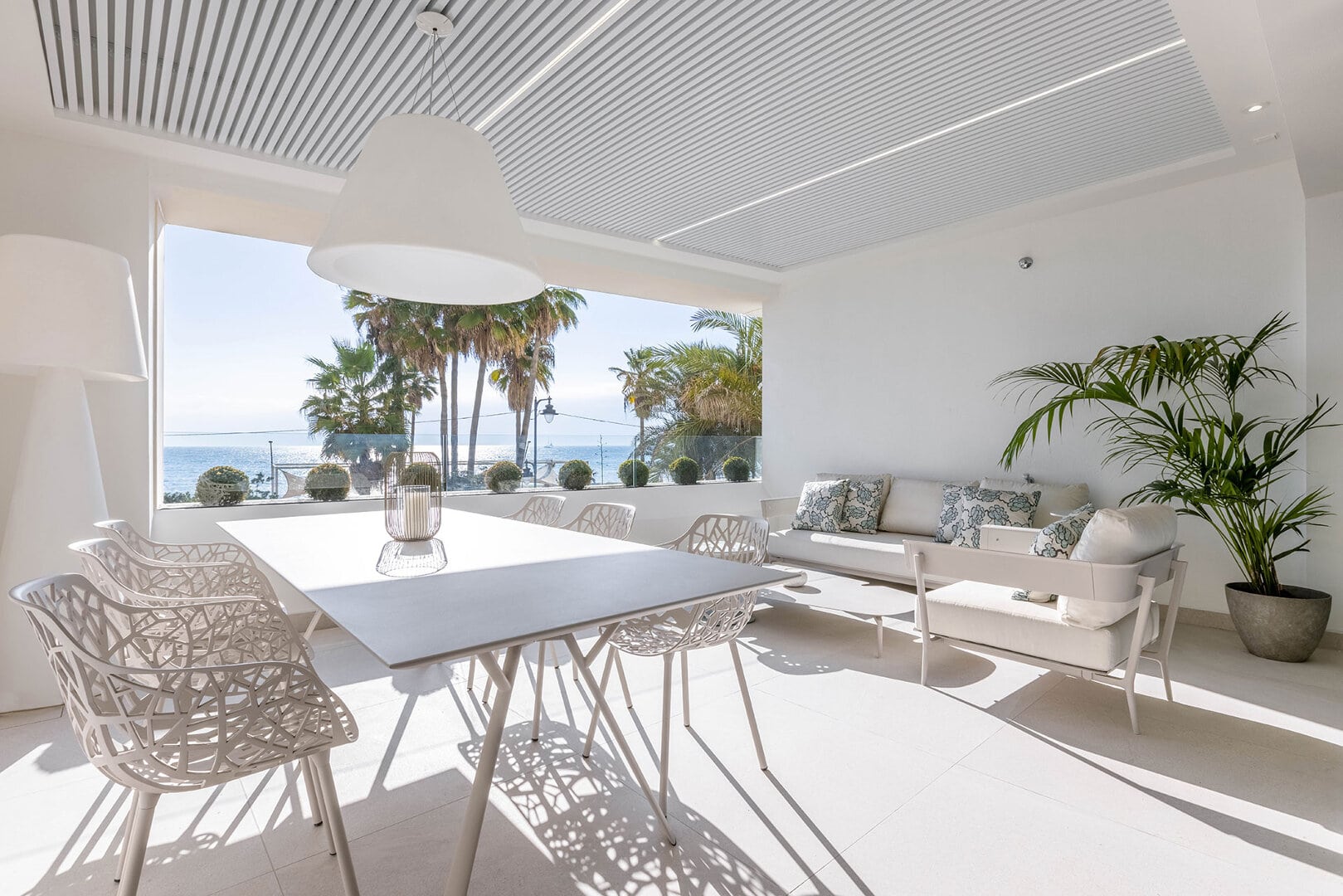 ‘Urban Lifestyle’ Luxe appartement Darya met 4 slaapkamers aan het strand! Een fantastische locatie in het centrum van Estepona