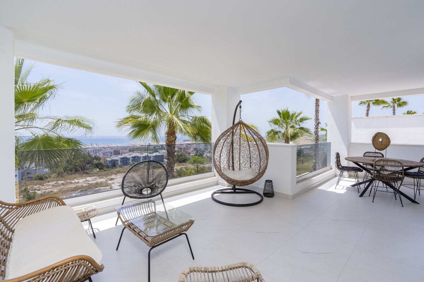 Elegant appartement met 2 slaapkamers en uitzicht op zee in Mirador de Estepona Hills