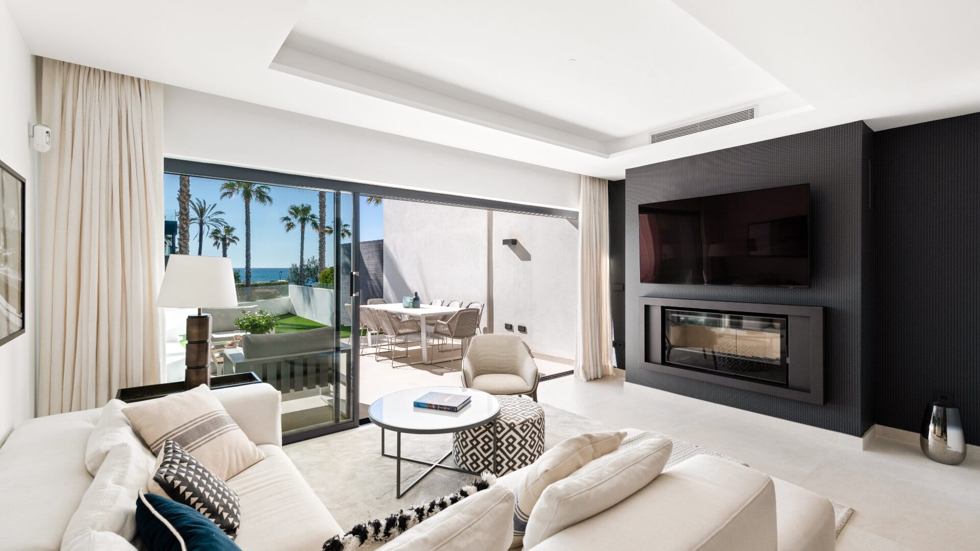 The Island Estepona – Prachtig herenhuis aan het strand, volledig gemeubileerd, met prachtig uitzicht op zee.