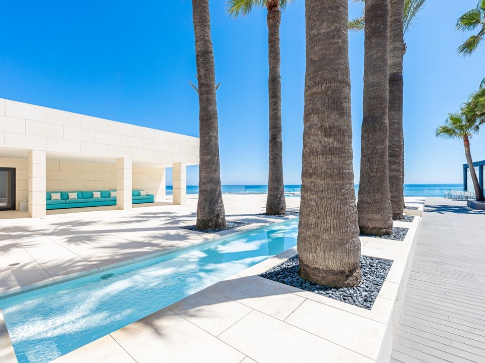 Villa Paradise – Unieke moderne luxe villa aan het strand in Mijas Costa, Marbella