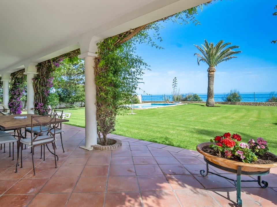 Prachtige strandvilla in de nieuwe Golden Mile, Estepona