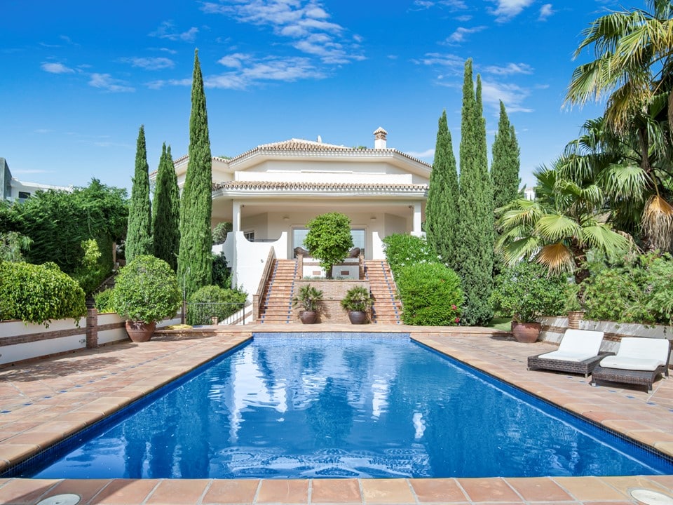 Prachtige villa gelegen in de gesloten gemeenschap van Vega del Colorado, Benahavís