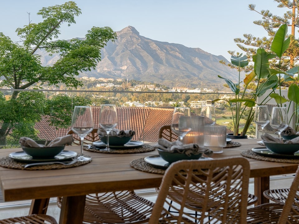 Modern, recent gerestyled appartement in Nueva Andalucía