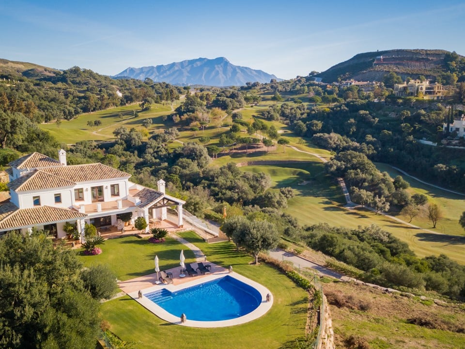 Prachtige Golf Villa met Panoramisch Zeezicht gelegen in Marbella Club Golf Resort, Benahavis