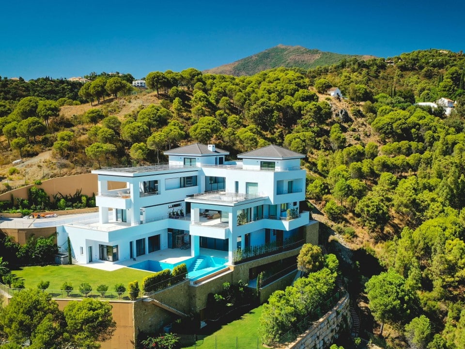 Ongelooflijke luxe villa gelegen in La Reserva de Alcuzcuz, een natuurreservaat in Benahavis