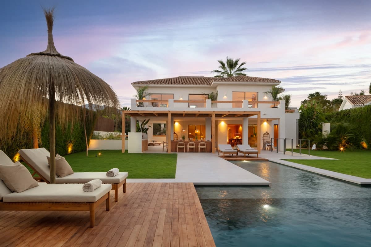 Minimalistische Japans-Scandinavische villa in Nueva Andalucia, Marbella