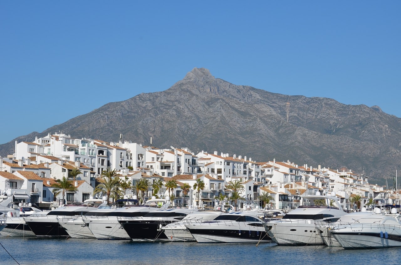 puerto banus market