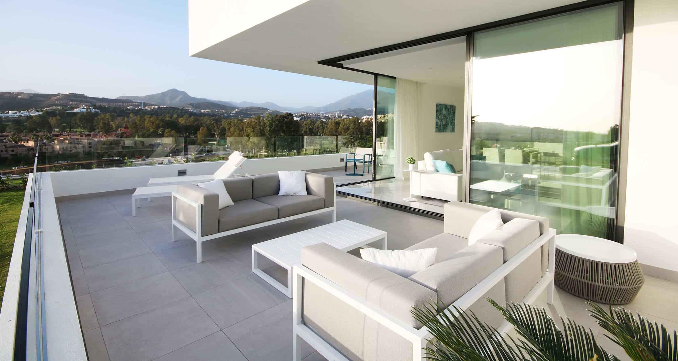 Cataleya 4 bedroom modern apartment on the New Golden Mile Estepona