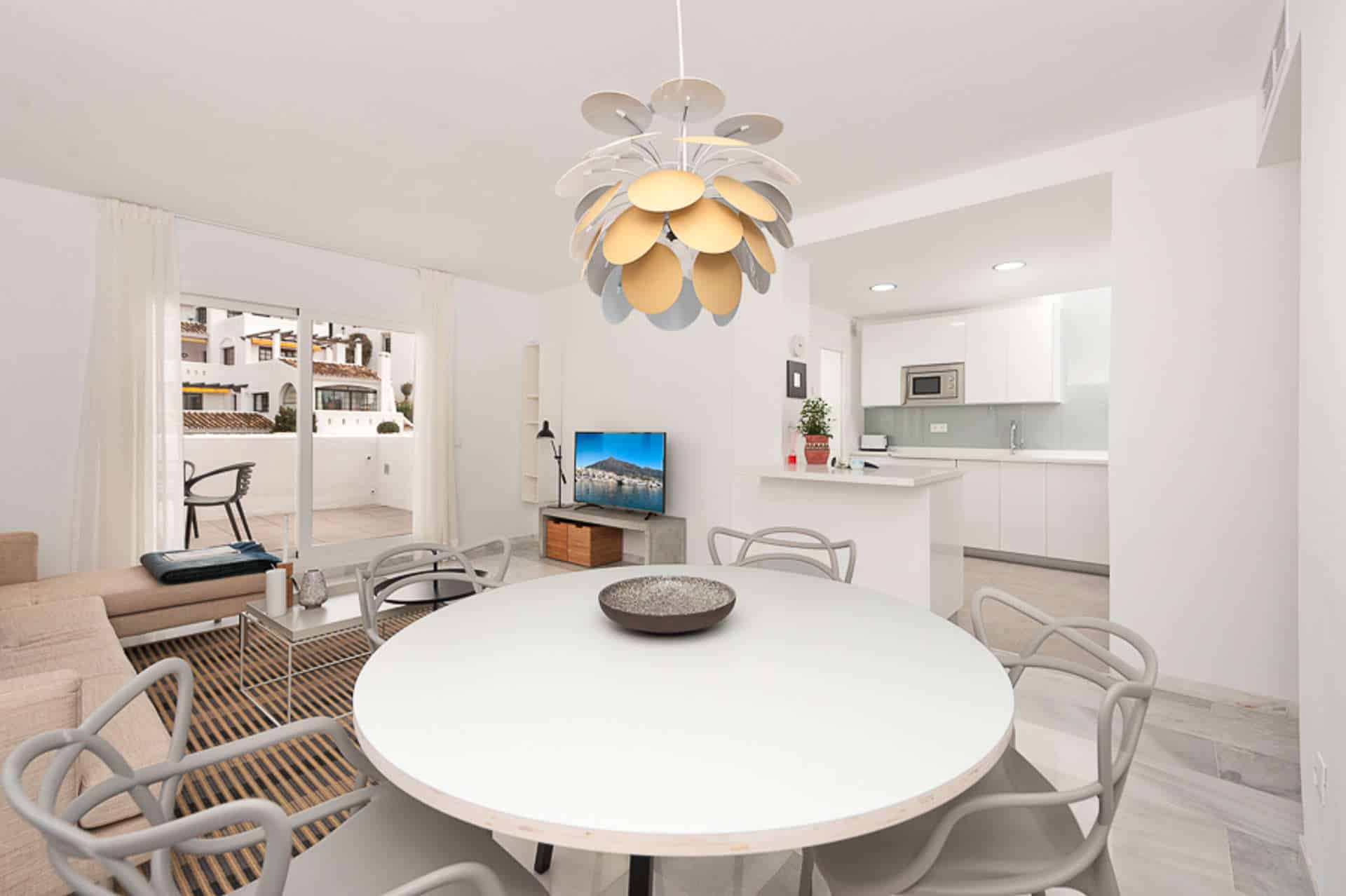 Apartment studio in the heart of Nueva Andalucia within walking distance to Puerto Banus IVY Residence Nueva Andalucia_living room_Realista Quality Properties Marbella
