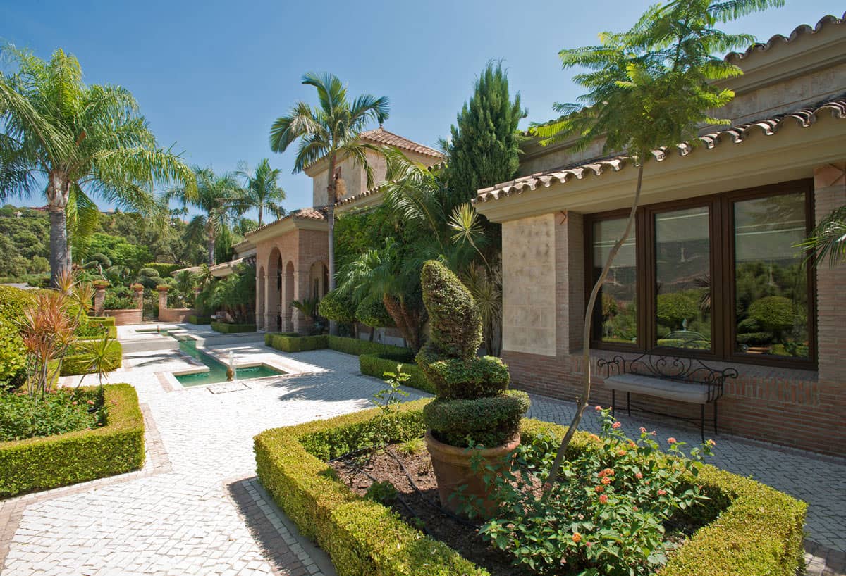 Luxury and private villa with sea views for sale in La Zagaleta Golf & Country Club