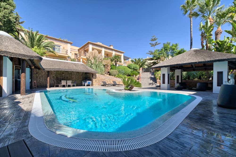 Beautiful south facing villa, sea- and mountain views in Las Brisas Golf Valley, Nueva Andalucia, Marbella