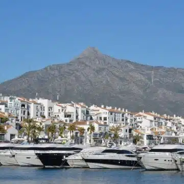 Palo Alto Los Pinsapos Marbella Penthouse, premium 3-bedroom homes with magnificent panoramic views of the Mediterranean Sea Picture 13