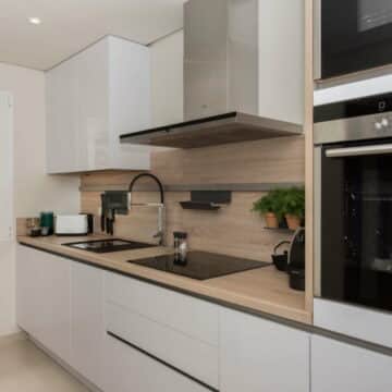 Modern apartments for sale next to a turquoise lagoon of crystal waters Picture 3