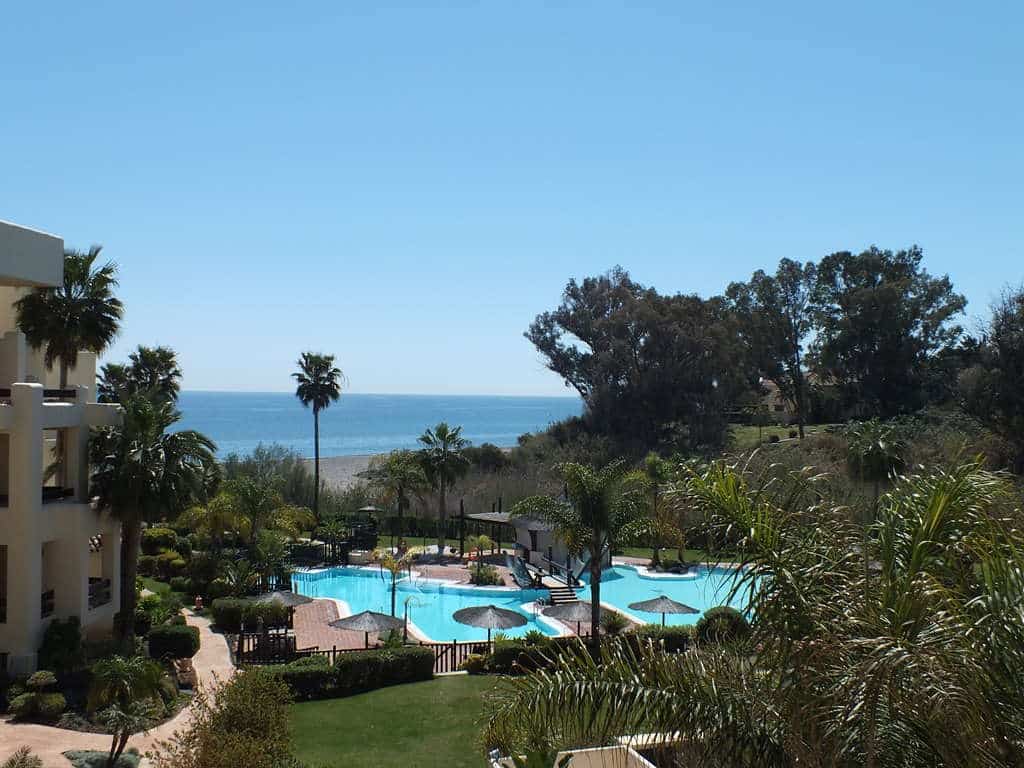 Exclusive 2 bedroom front line beach apartment in Bahia del Velerin Estepona