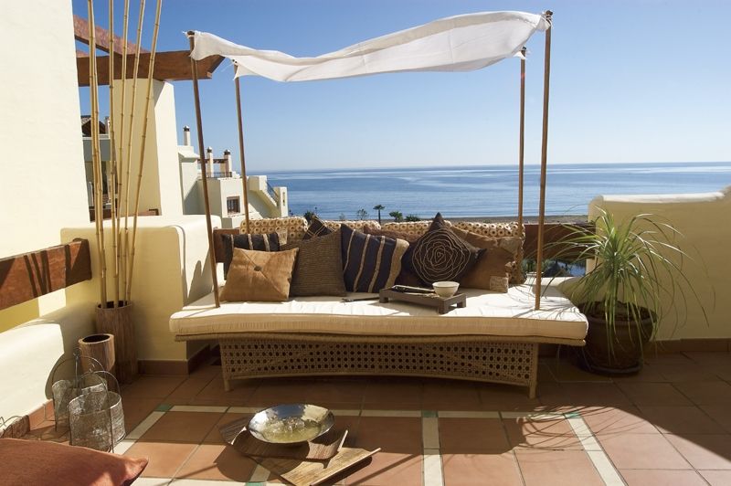 Fantastic 3 bedroom duplex penthouse front line to the beach in luxury Bahia del Velerin Estepona