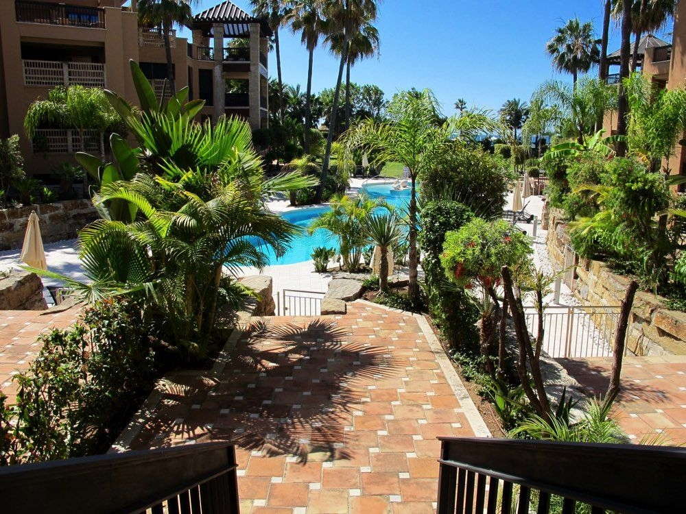 Frontline beach duplex apartment for sale in Casablanca Beach San Pedro Alcantara, Marbella