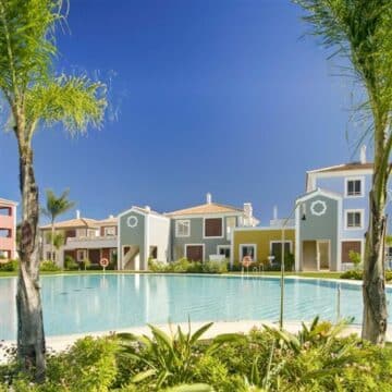 Ground floor apartment with large garden in Cortijo del Mar Resort Picture 13