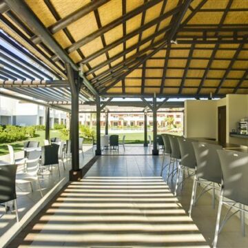 Ground floor apartment with large garden in Cortijo del Mar Resort Picture 3