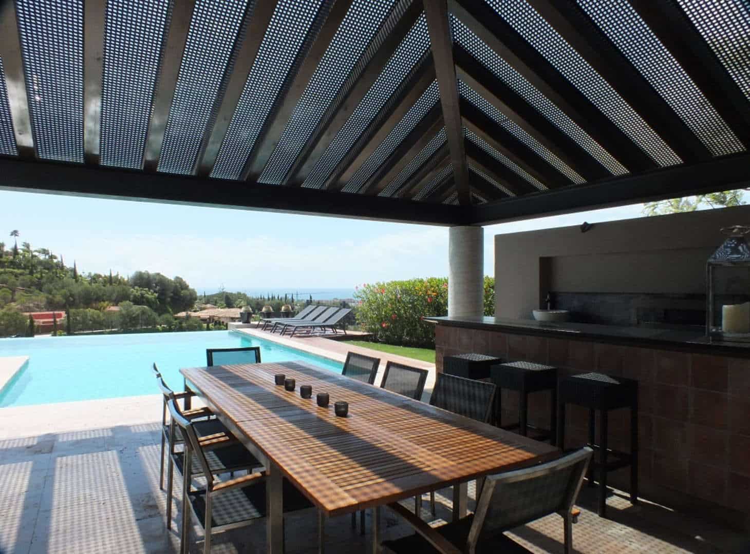 Front line golf villa for sale situated in Los Flamingos Golf Resort
