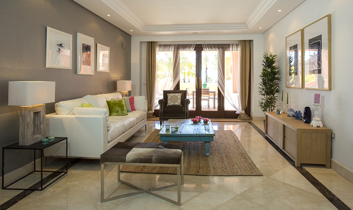 Modern beach front apartment for sale in Mar Azul Estepona