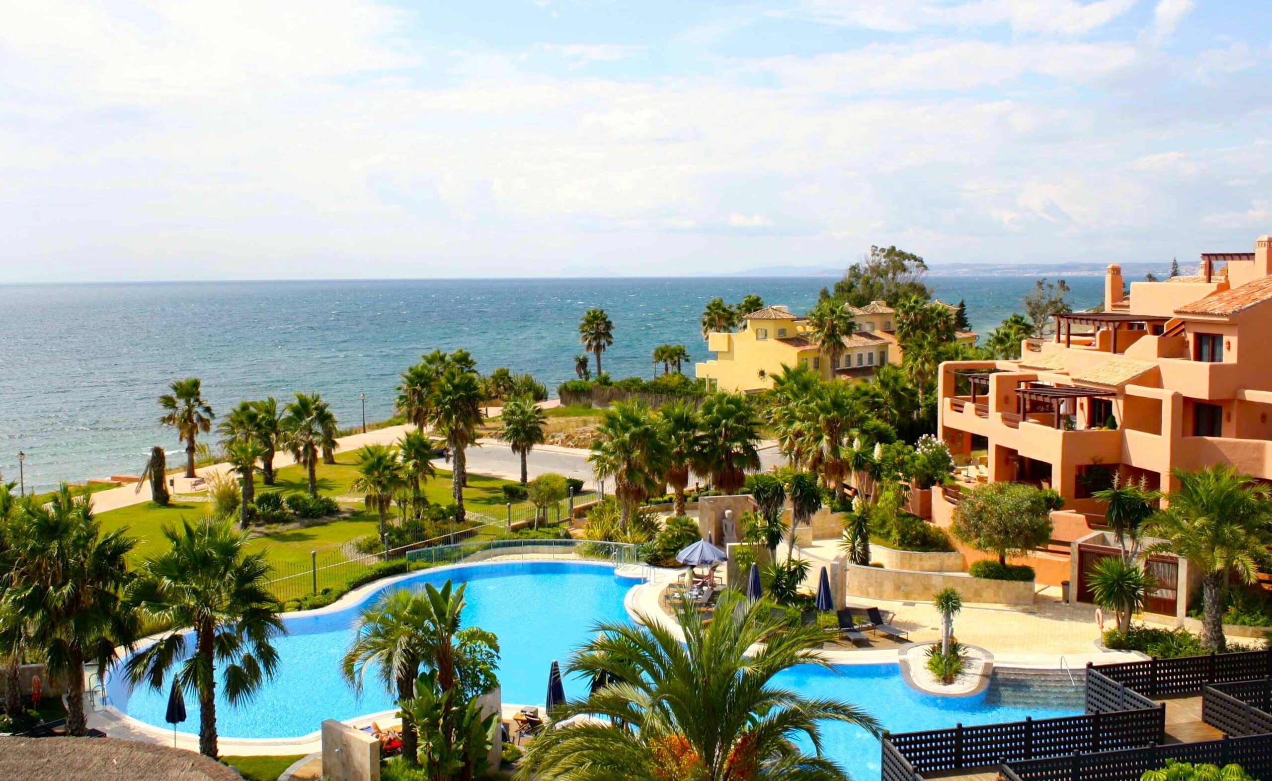 Luxury front line beach apartment for sale in Mar Azul Estepona