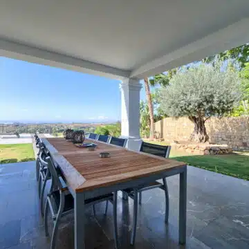 Contemporary 5 bedroom villa in Los Flamingos Golf Resort Benahavis Picture 5