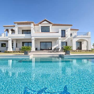Contemporary 5 bedroom villa in Los Flamingos Golf Resort Benahavis Picture 7