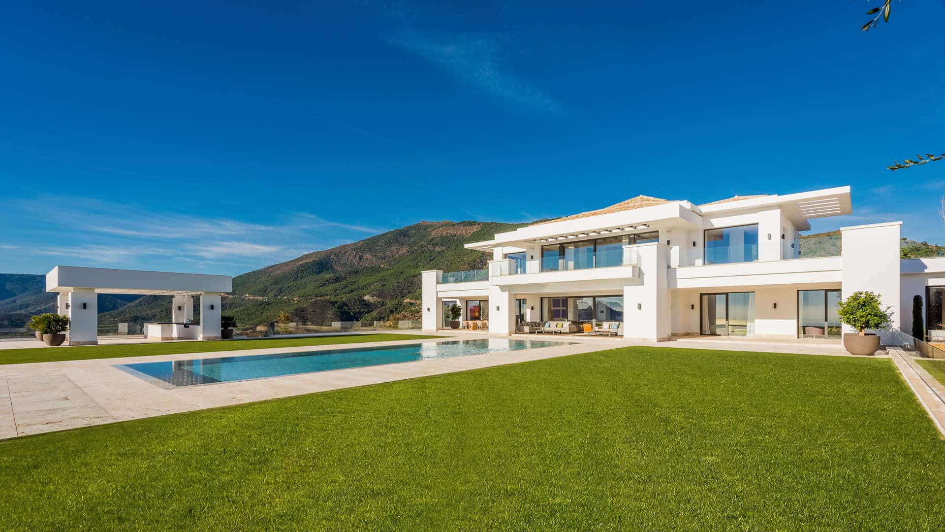 Villa for sale in La Zagaleta, Benahavís