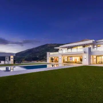 The most exclusive new modern villa for sale with breathtaking views in La Zagaleta, Benahavís Picture 25