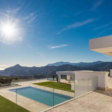 The most exclusive new modern villa for sale with breathtaking views in La Zagaleta, Benahavís Picture 18