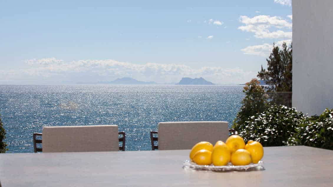 Exclusive frontline beach three bedroom apartment in Les Rivages Estepona town for sale