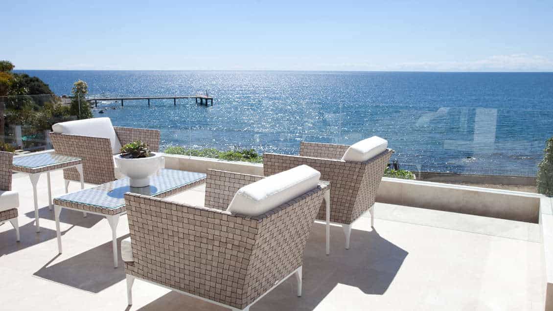 Les Rivages Estepona frontline beach two bedroom corner apartment with panoramic views for sale