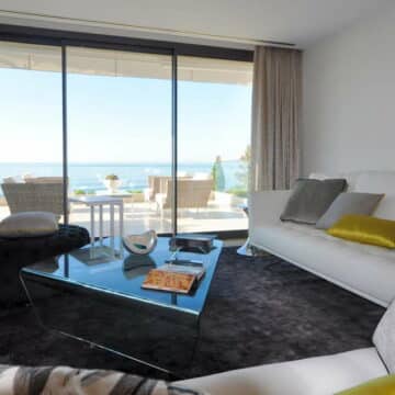 Les Rivages Estepona frontline beach two bedroom corner apartment with panoramic views for sale Picture 18