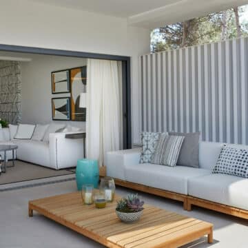 New front line beach semi detached house in The Island Estepona Picture 11