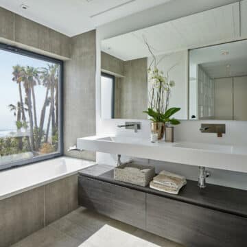 New front line beach semi detached house in The Island Estepona Picture 16