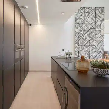 New front line beach semi detached house in The Island Estepona Picture 7