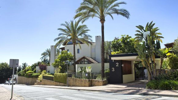 Imara Sierra Blanca Golden Mile_entrance_Realista Quality Properties Marbella