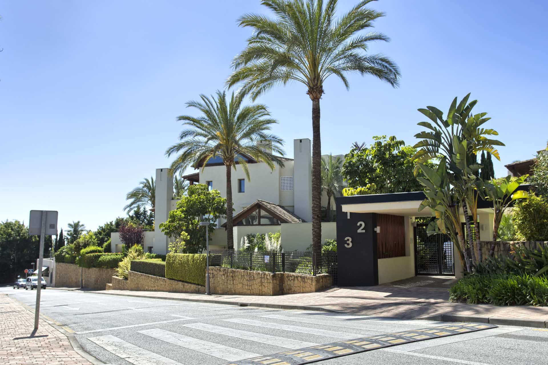 Spacious and luxury ground floor apartment in IMARA Sierra Blanca on the Marbella Golden Mile