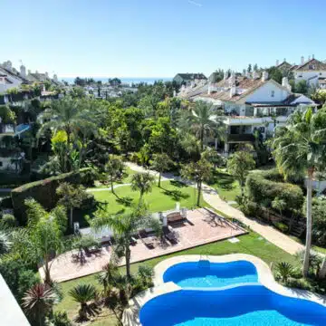New 4 bedroom Penthouse in Lomas del Rey on the Golden Mile near Puente Romano and Marbella Club hotels Picture 0